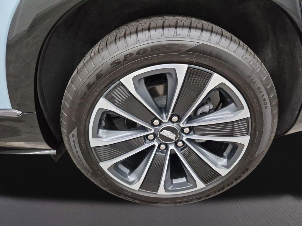 Certified 2026 Cadillac Vistiq Sport AWD/4WD image 17