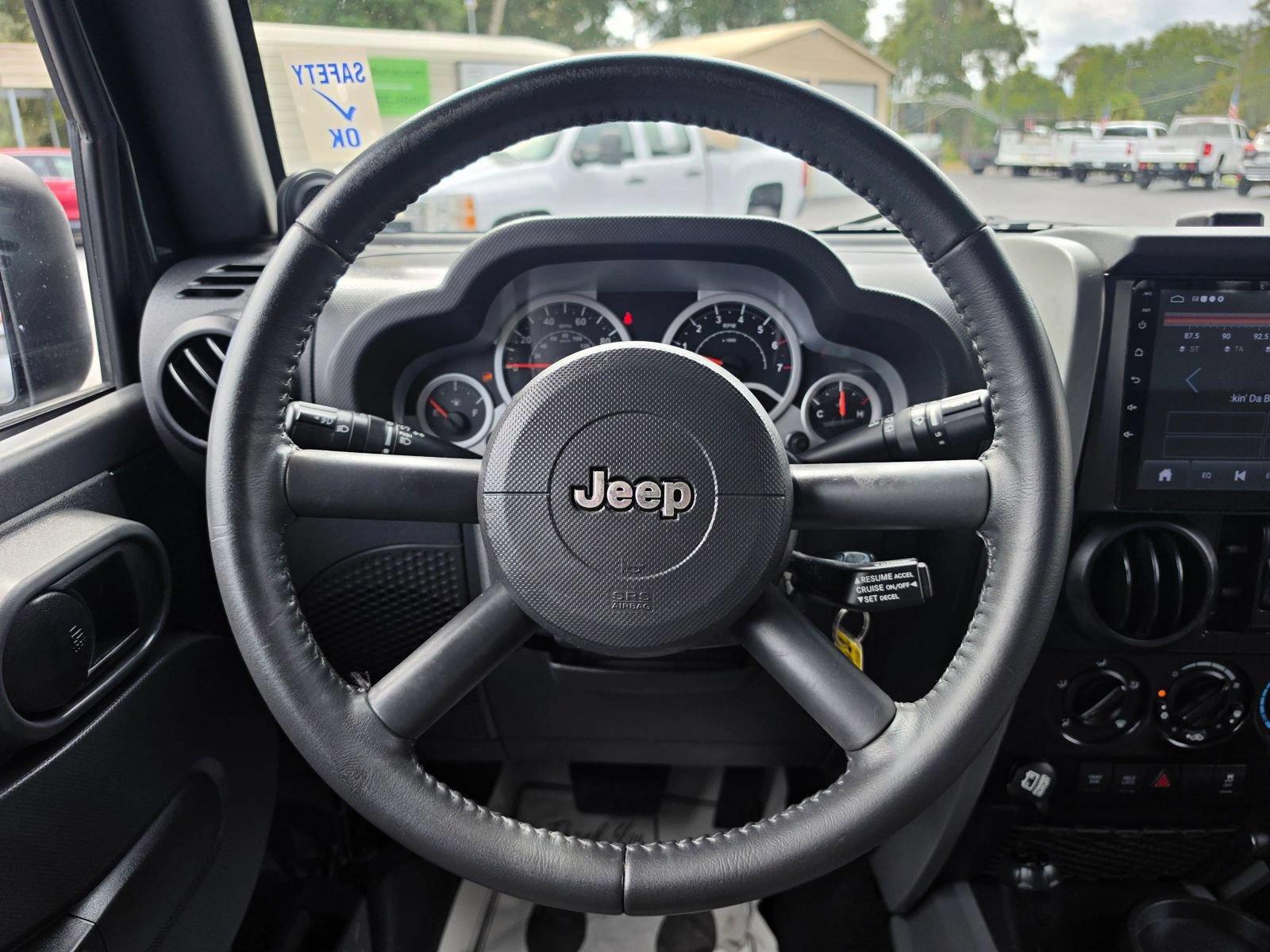 Used 2010 Jeep Wrangler Unlimited Rubicon w/ Dual Top Group AWD/4WD image 10