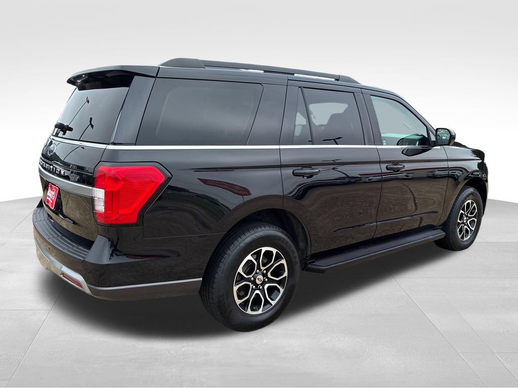 Used 2024 Ford Expedition XLT AWD/4WD image 5