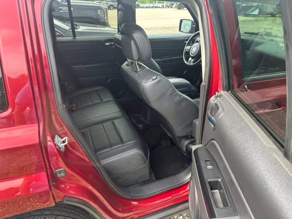 Used 2016 Jeep Patriot High Altitude AWD/4WD image 12