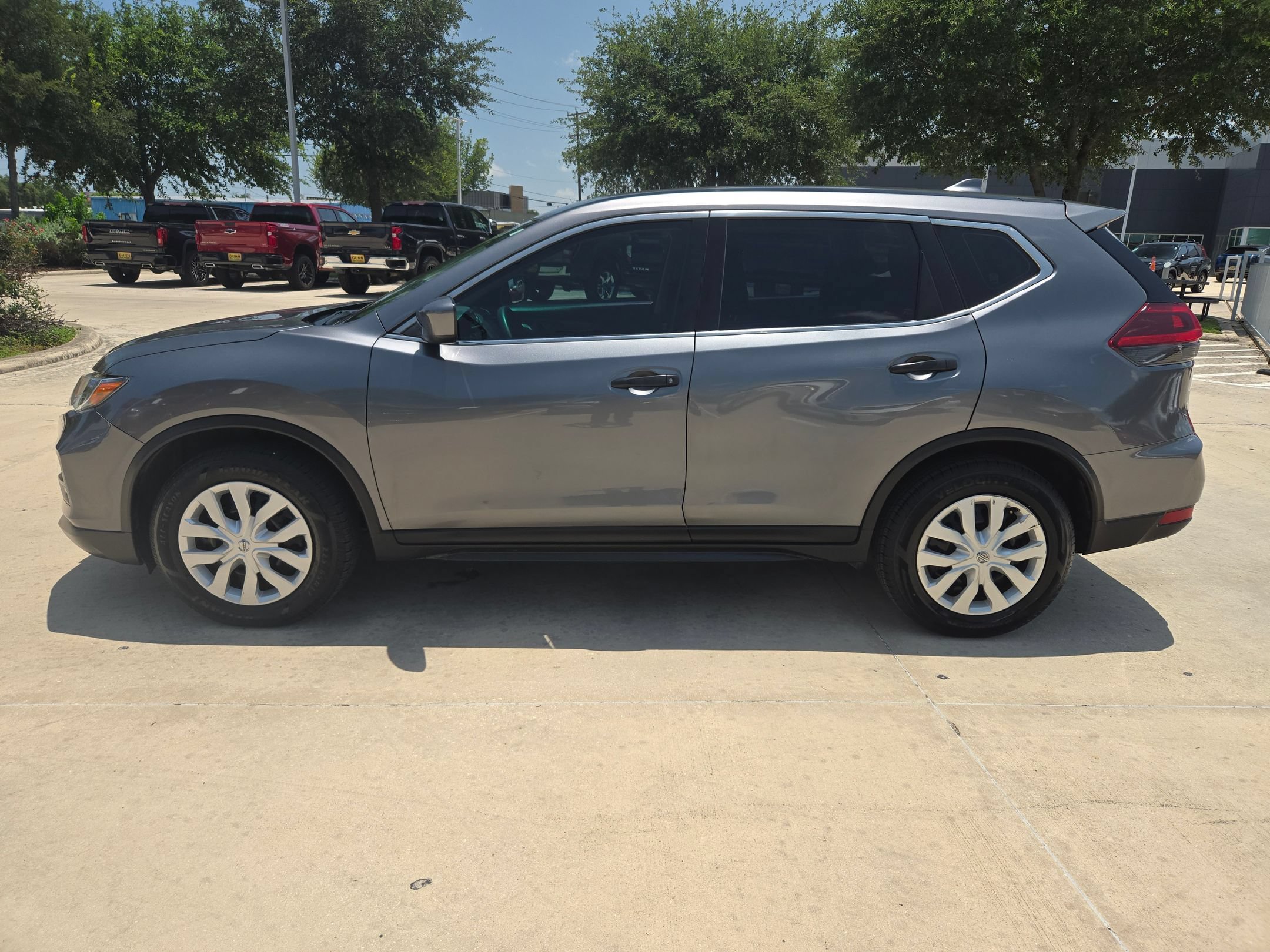 Certified 2020 Nissan Rogue S FWD image 6