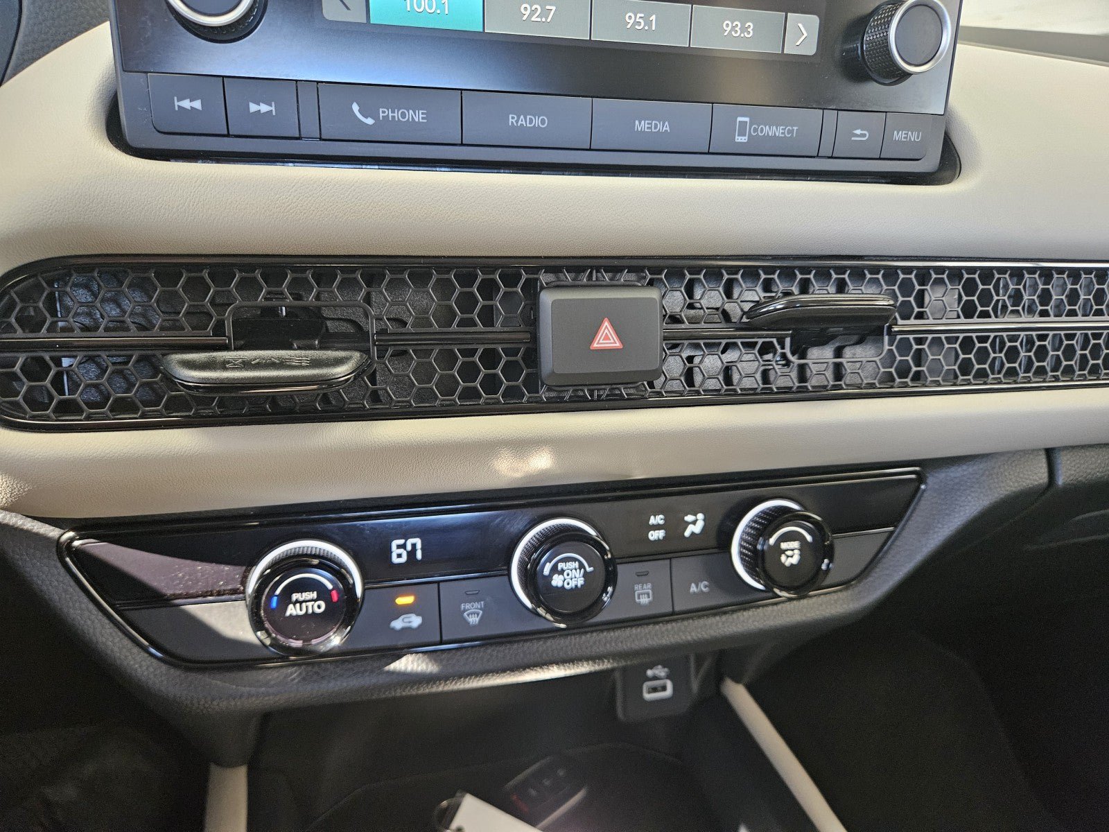 Used 2025 Honda HR-V LX image 24