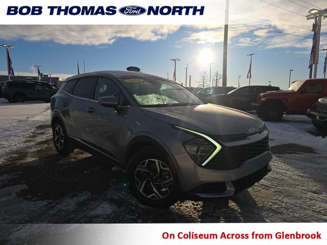 Used 2024 Kia Sportage LX image 1