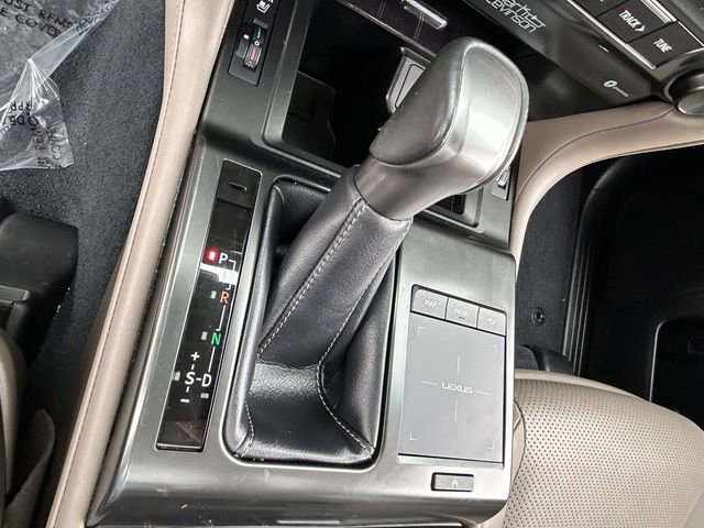Used 2023 Lexus GX 460 Luxury w/ Accessory Package image 18
