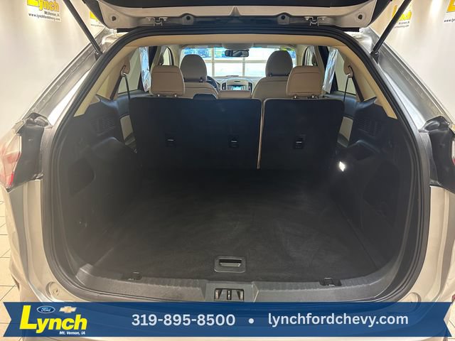 Used 2019 Ford Edge SE AWD/4WD image 16