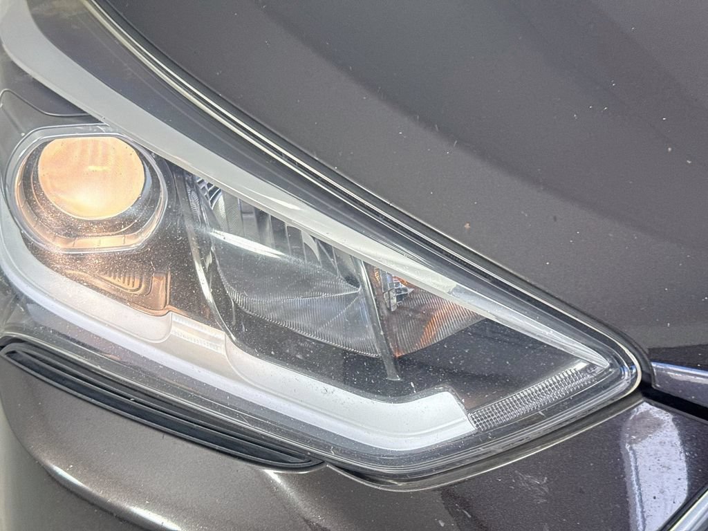 Used 2018 Hyundai Santa Fe SE AWD/4WD image 33