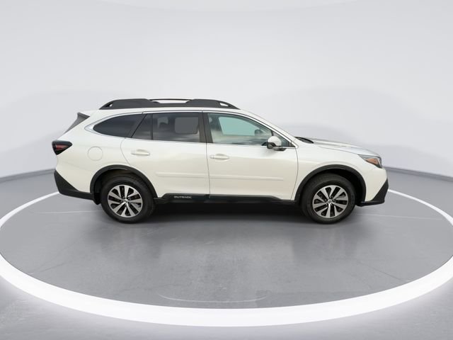 Used 2022 Subaru Outback Premium image 10