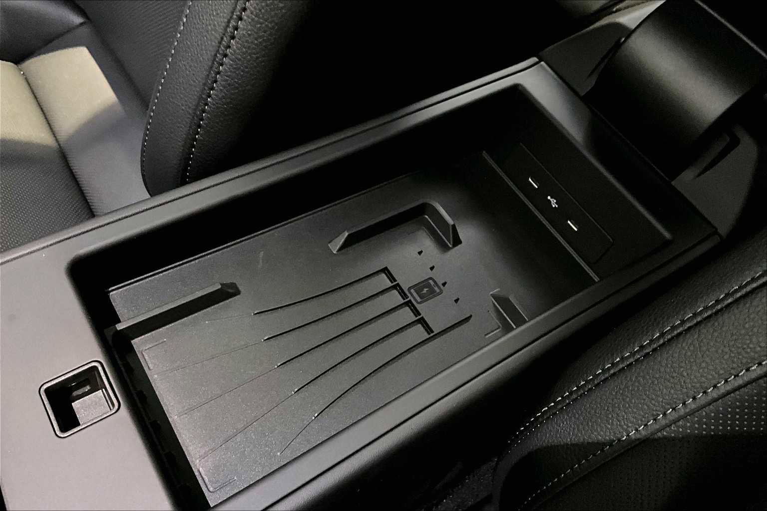Used 2025 Porsche 911 Carrera image 29