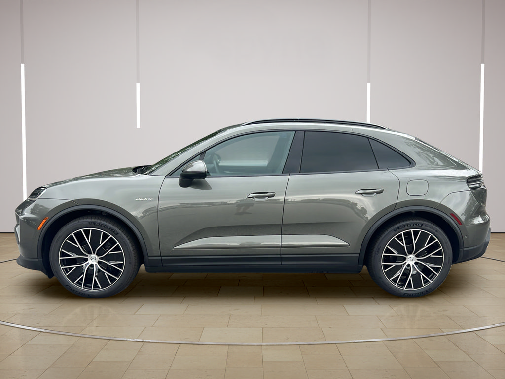 New 2026 Porsche Macan 4 Electric AWD/4WD image 2