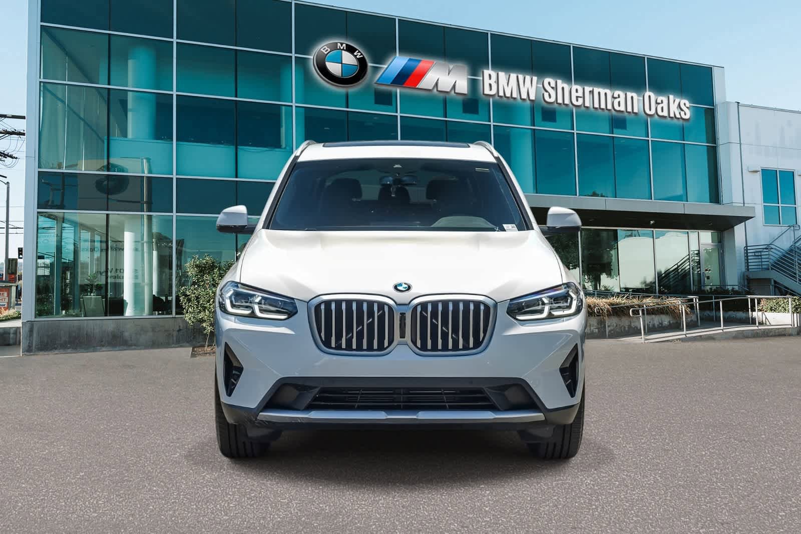 Used 2024 BMW X3 sDrive30i w/ Convenience Package RWD image 2
