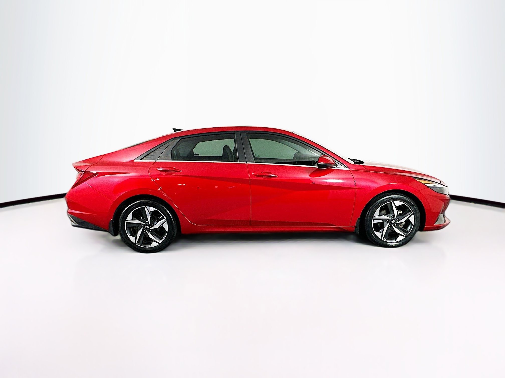 Used 2022 Hyundai Elantra Limited FWD image 10