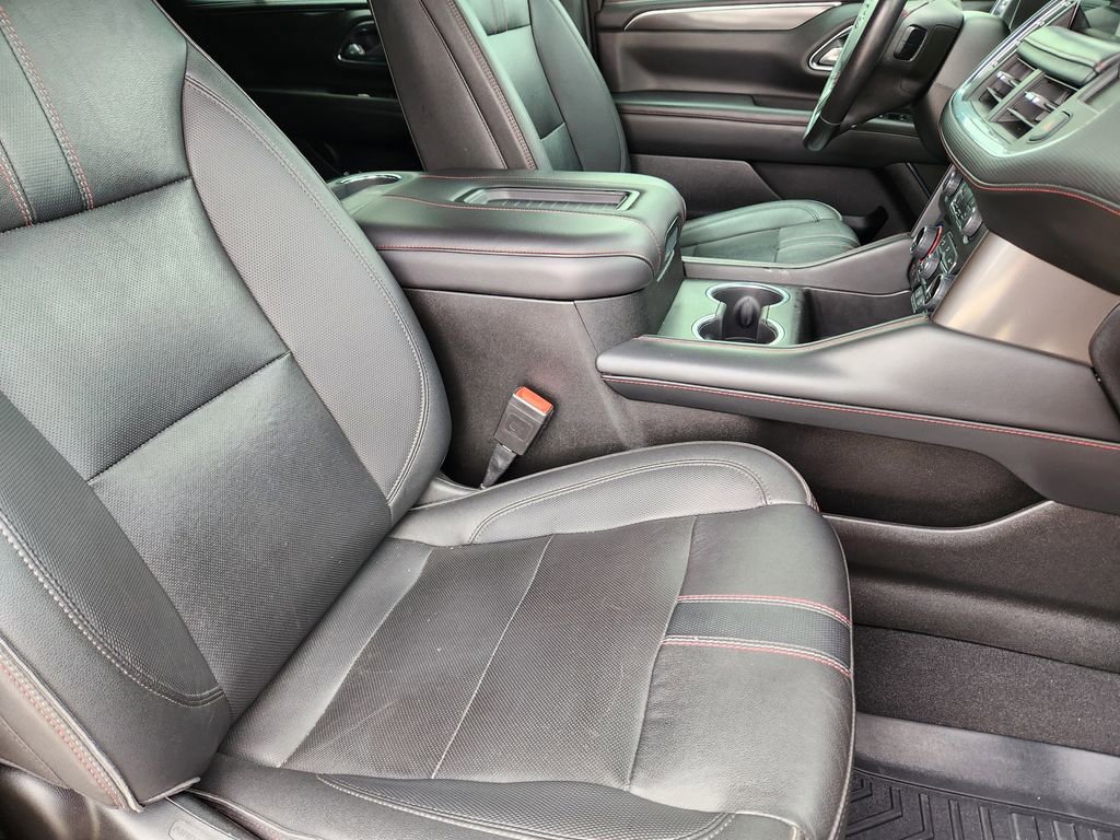 Used 2022 Chevrolet Tahoe RST w/ Luxury Package AWD/4WD image 15