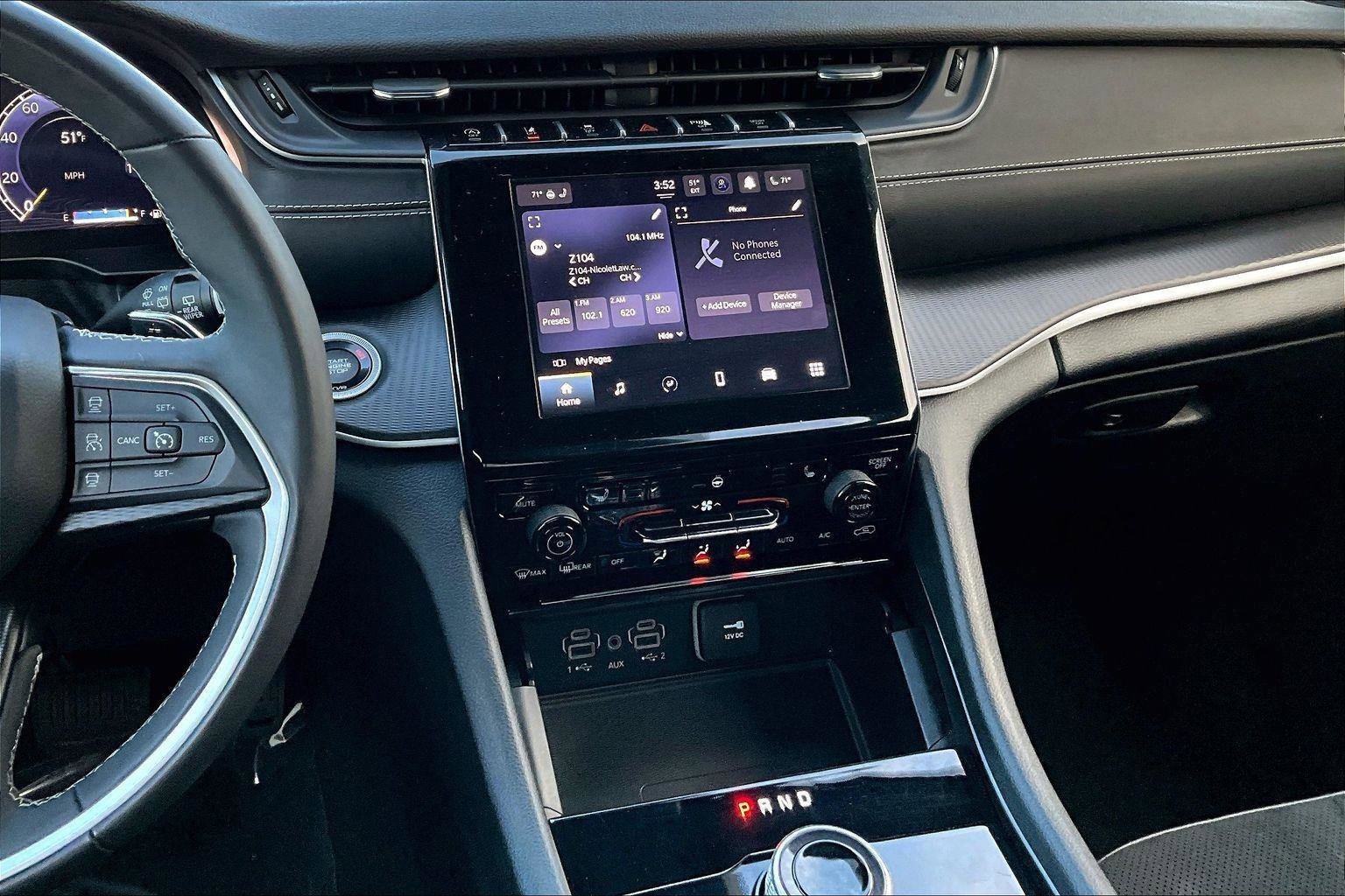 Used 2023 Jeep Grand Cherokee Altitude image 6