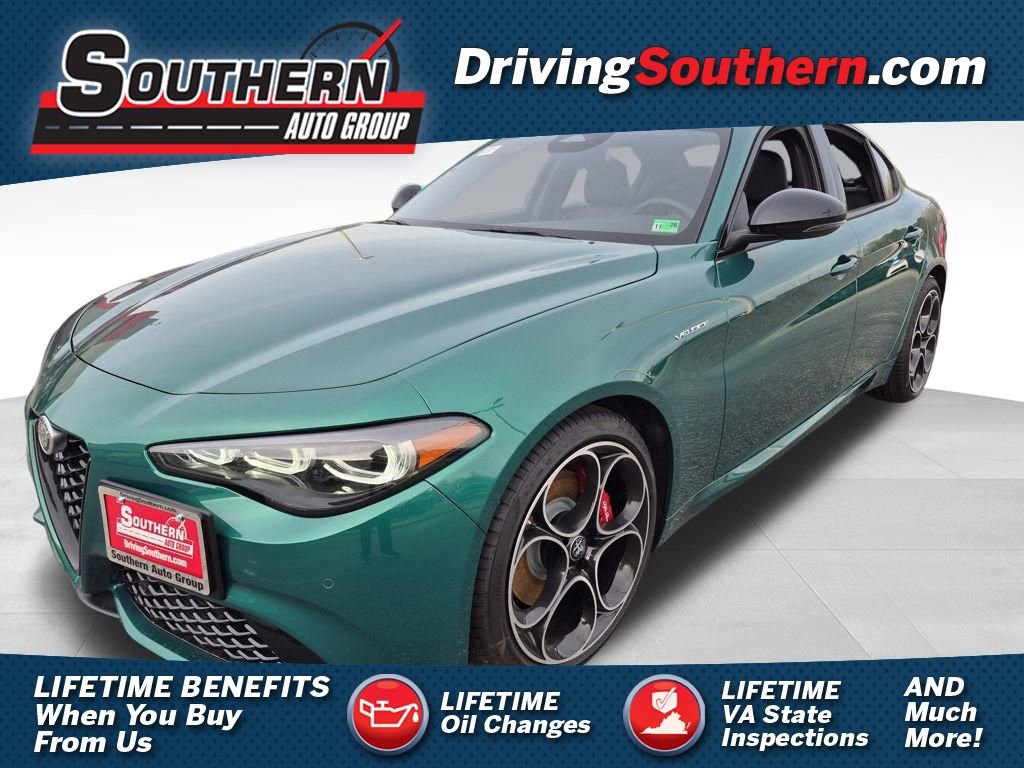 New 2025 Alfa Romeo Giulia w/ Veloce Package Rwd