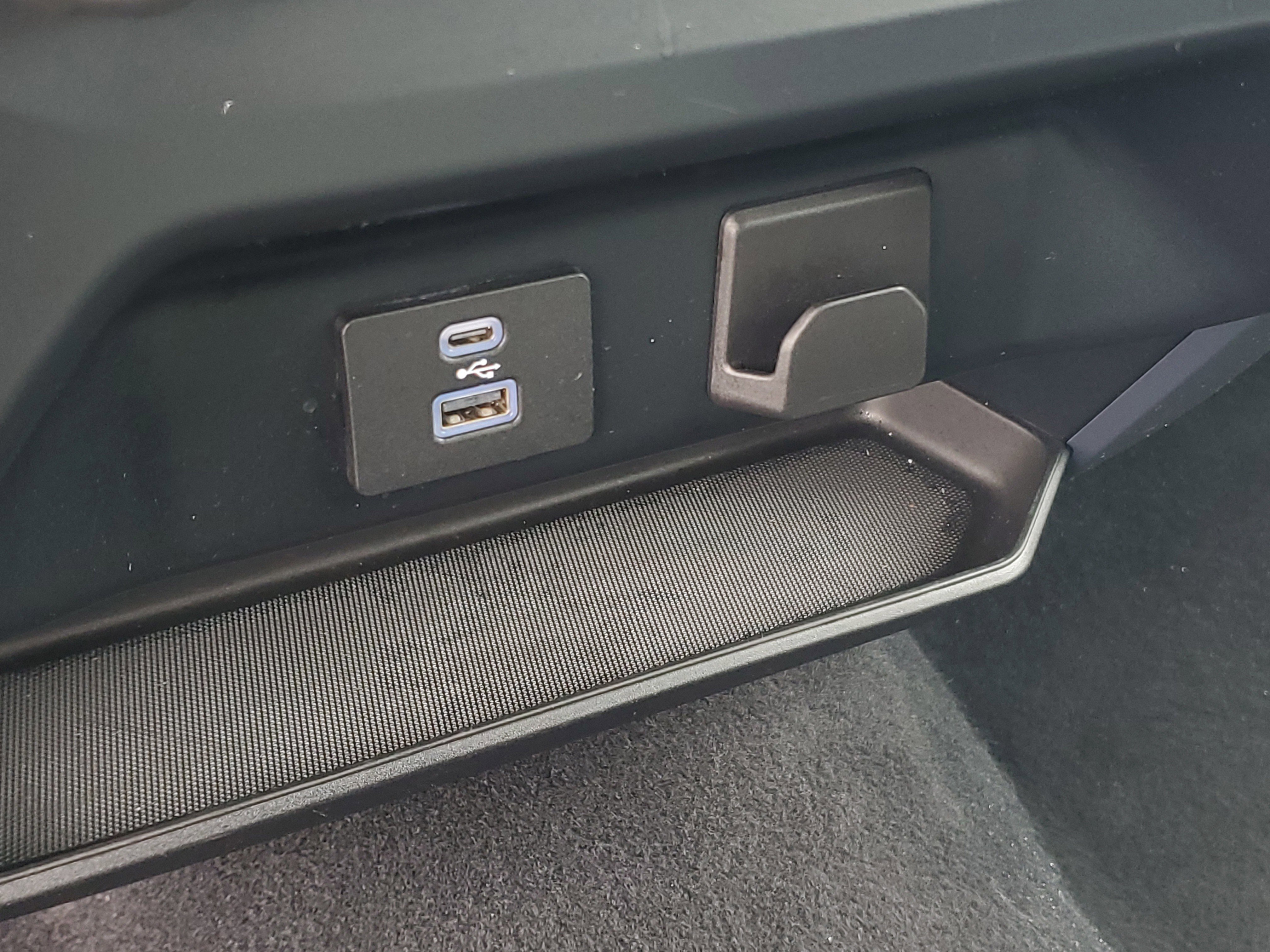 Used 2023 Ford F150 XLT AWD/4WD image 9