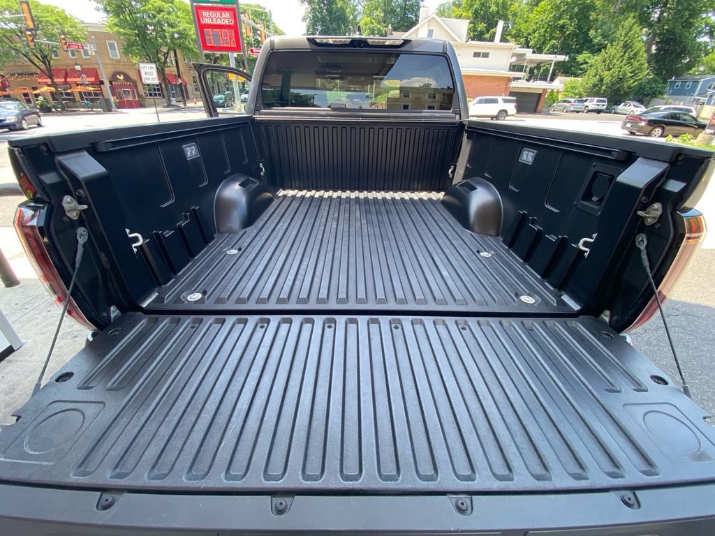 Used 2024 Toyota Tundra Capstone AWD/4WD image 30