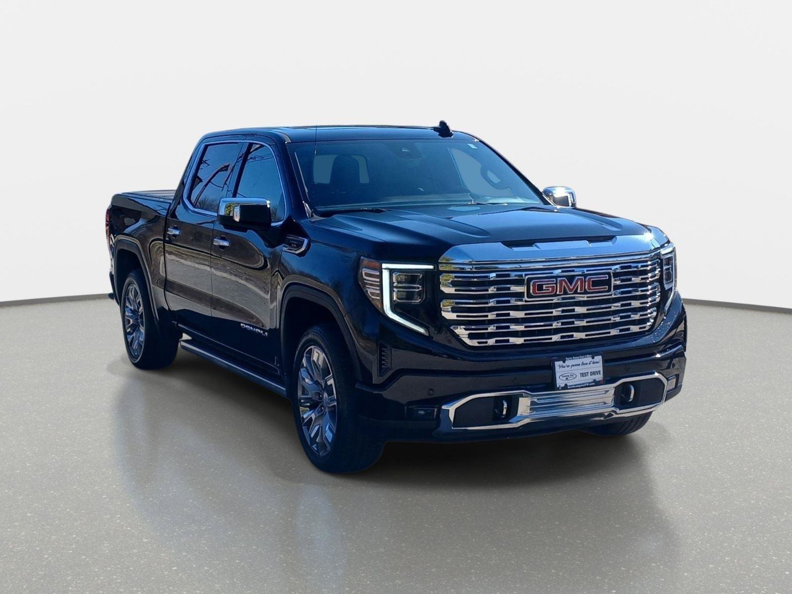 Used 2024 GMC Sierra 1500 Denali AWD/4WD image 4