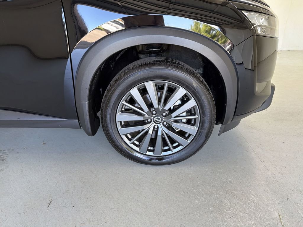 Certified 2025 Nissan Pathfinder SL w/ SL Premium Package FWD image 14