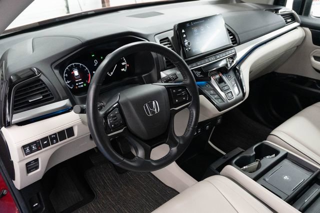 Certified 2025 Honda Odyssey Touring image 3