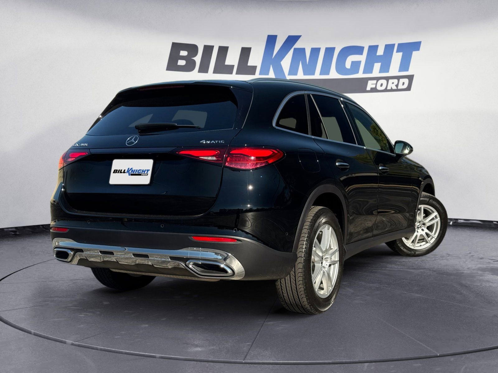 Used 2025 Mercedes-Benz GLC 300 4MATIC image 5