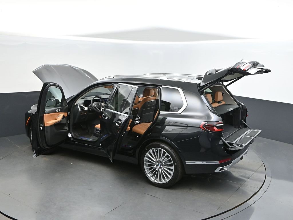 New 2026 BMW X7 xDrive40i image 2