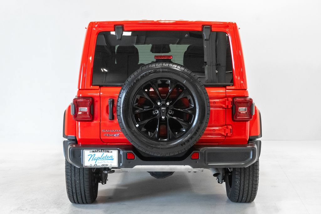 Used 2025 Jeep Wrangler Unlimited Sahara w/ Safety Group AWD/4WD image 29