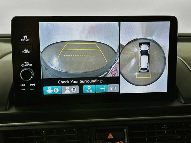 Certified 2025 Honda Pilot Black Edition image 16