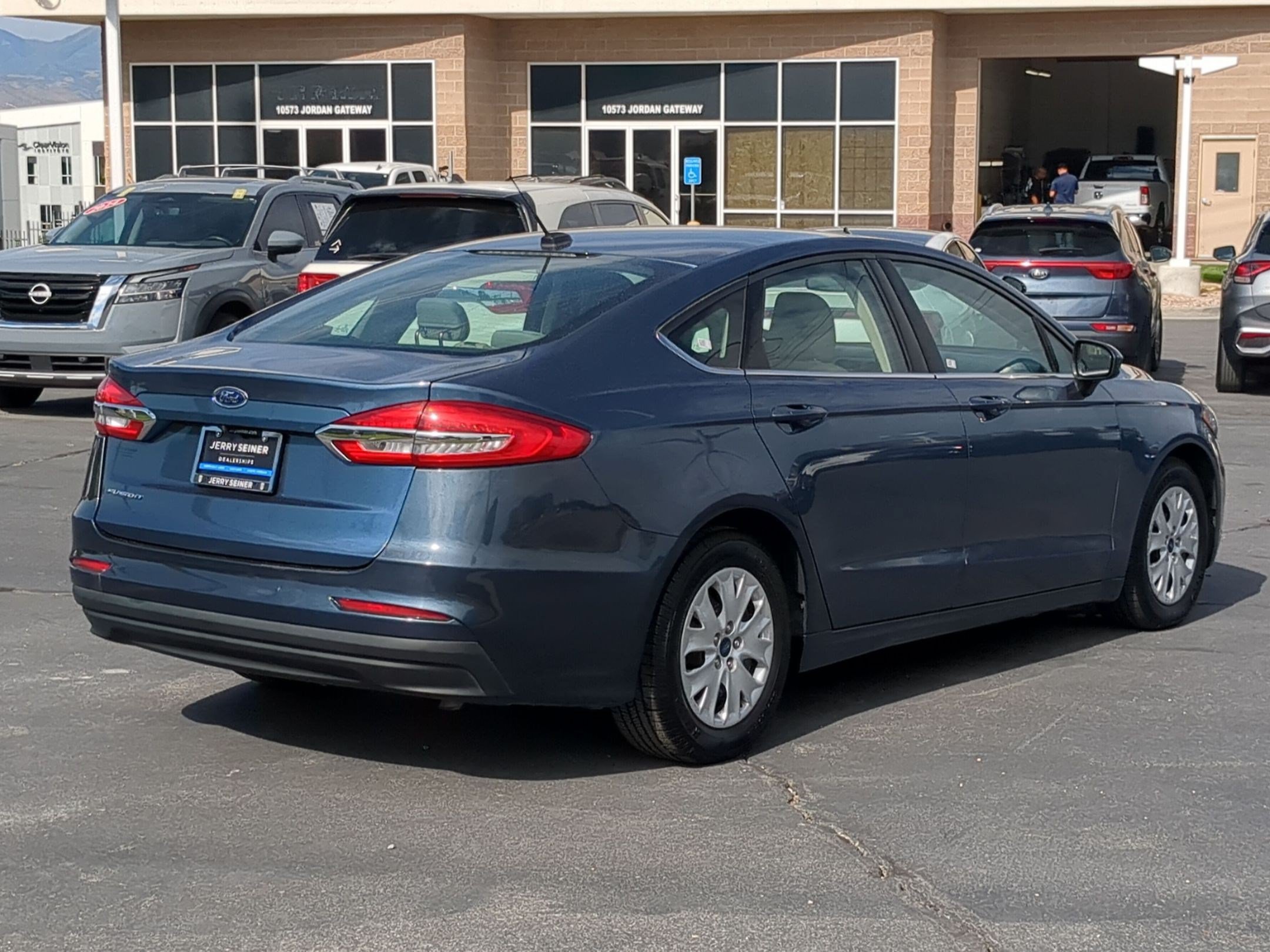 Used 2019 Ford Fusion S FWD image 6