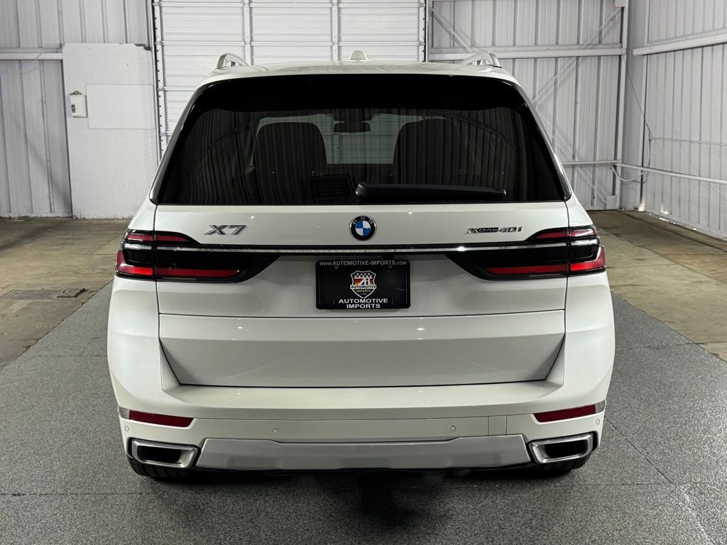 Used 2024 BMW X7 xDrive40i w/ Premium Package image 12