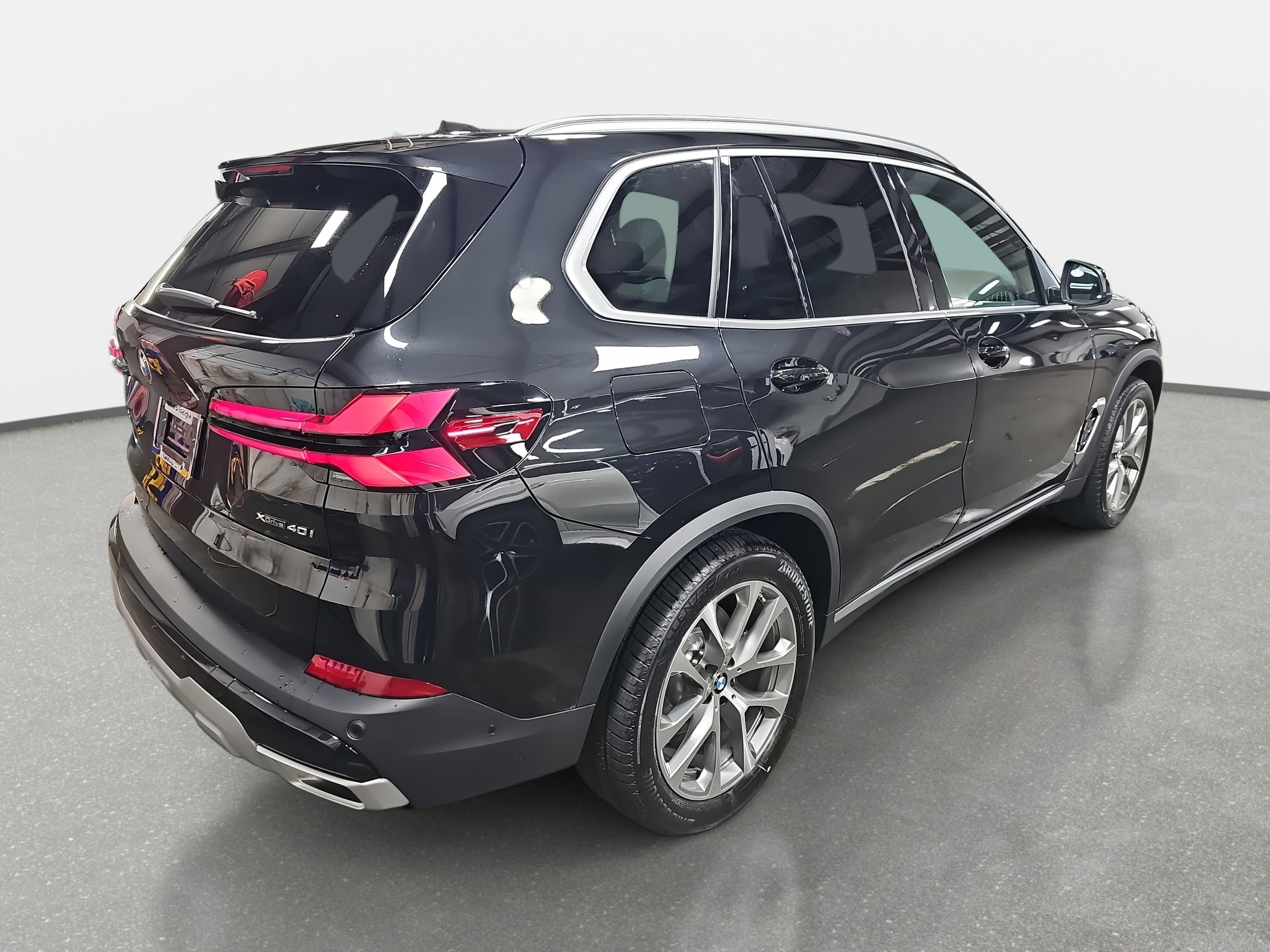 New 2026 BMW X5 xDrive40i w/ Premium Package image 5