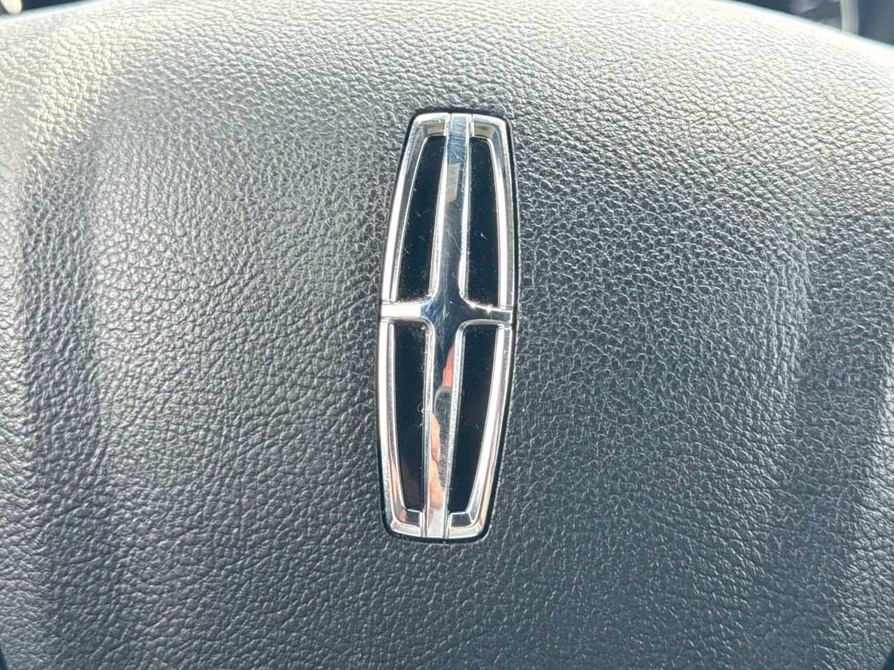 Used 2019 Lincoln MKC Premiere FWD image 29