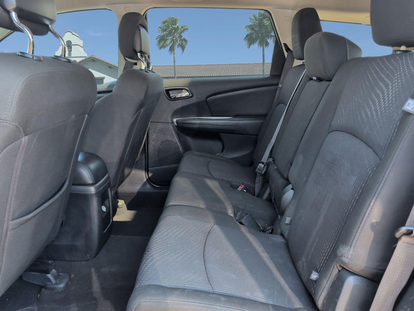 Used 2020 Dodge Journey SE FWD image 24