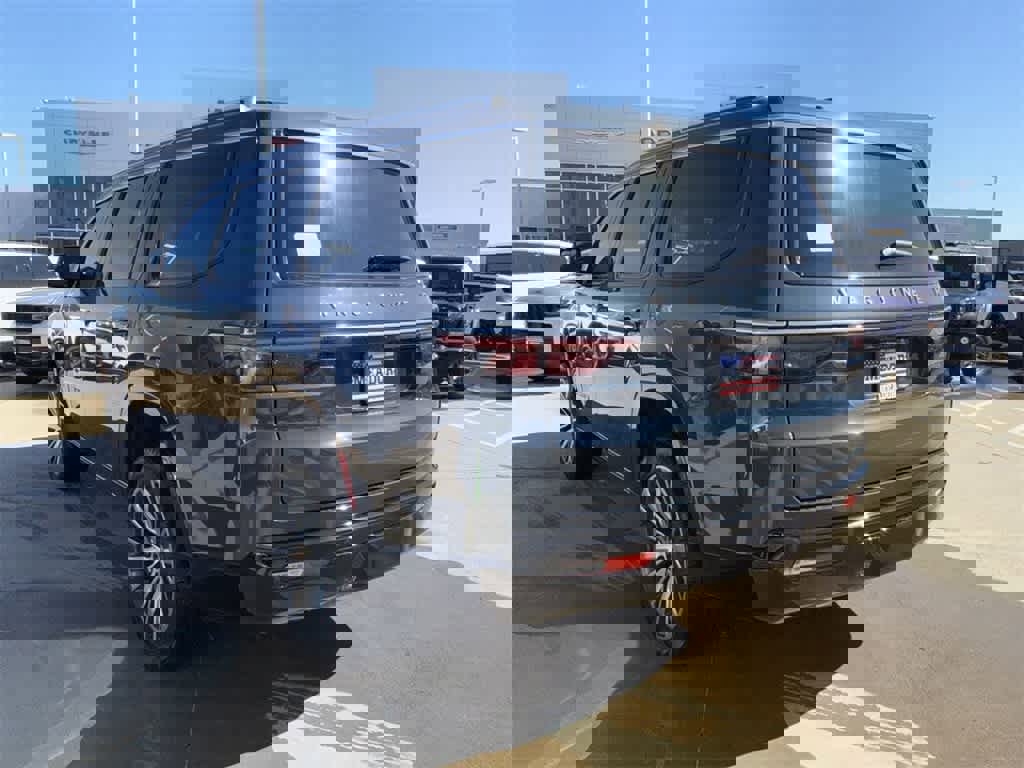 New 2025 Jeep Wagoneer Series II image 4