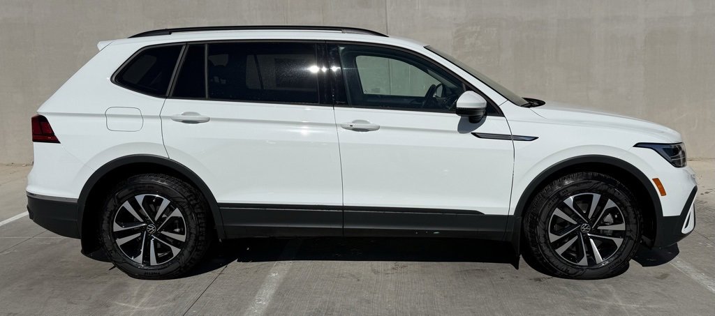 Used 2024 Volkswagen Tiguan S image 3