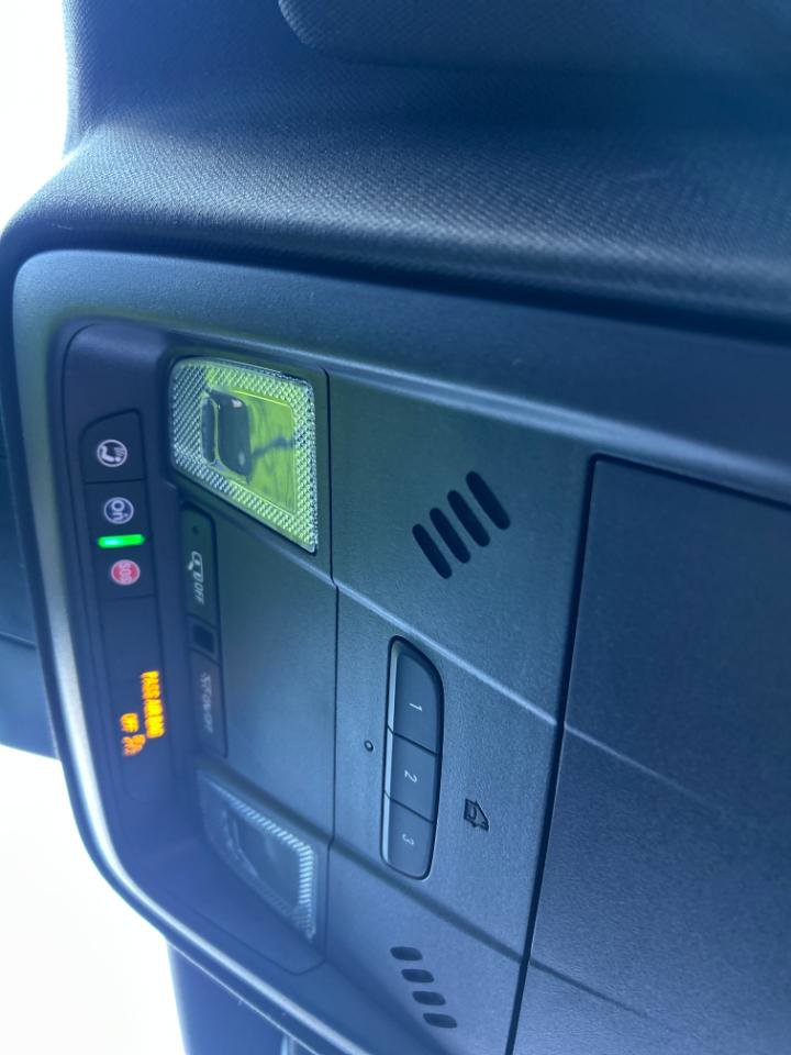 Used 2025 Cadillac XT4 Premium Luxury image 13