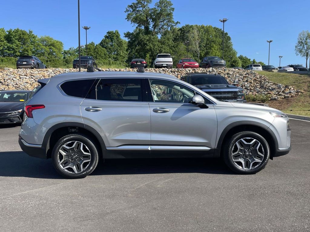 Used 2023 Hyundai Santa Fe SEL Premium image 2
