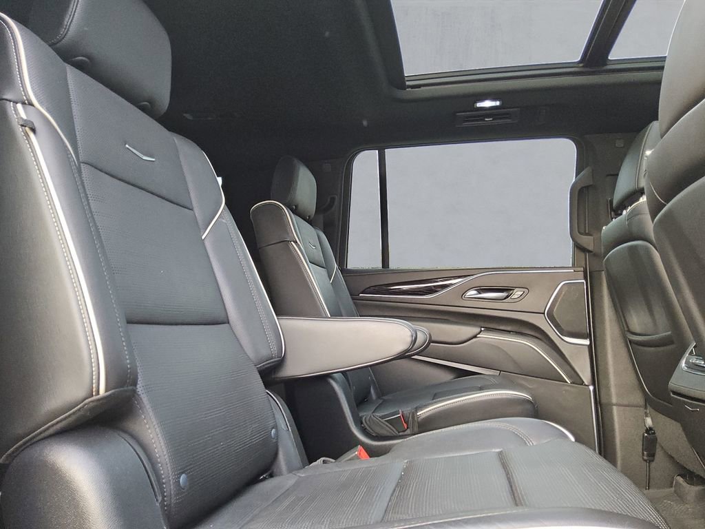 Used 2023 Cadillac Escalade ESV Sport w/ Touring Package image 31