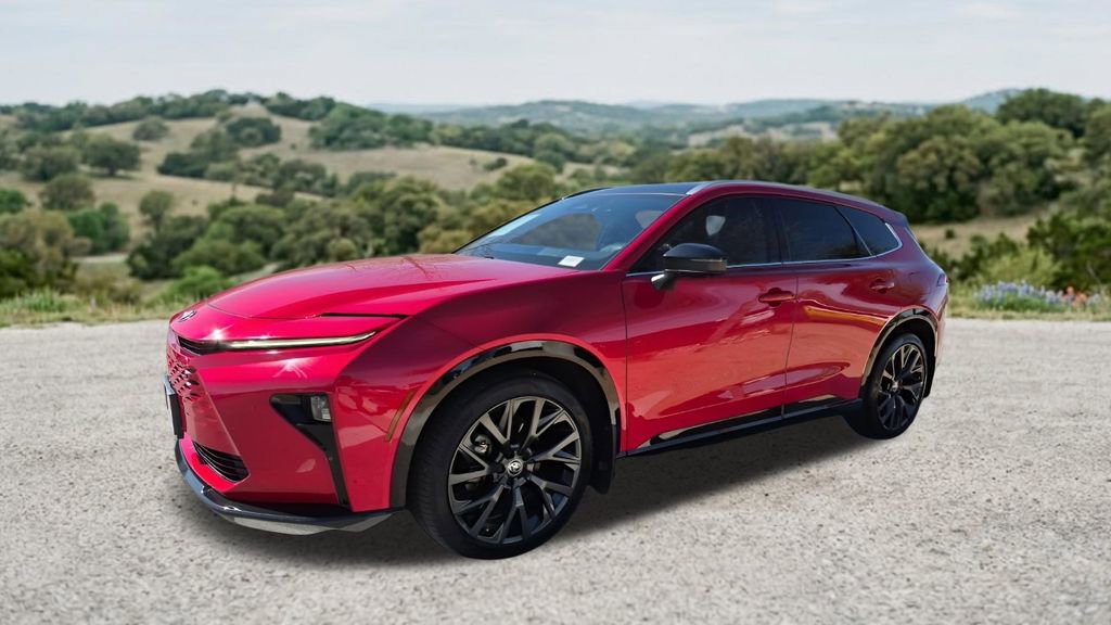 Used 2025 Toyota Crown Signia w/ Advanced Technology Package AWD/4WD image 3