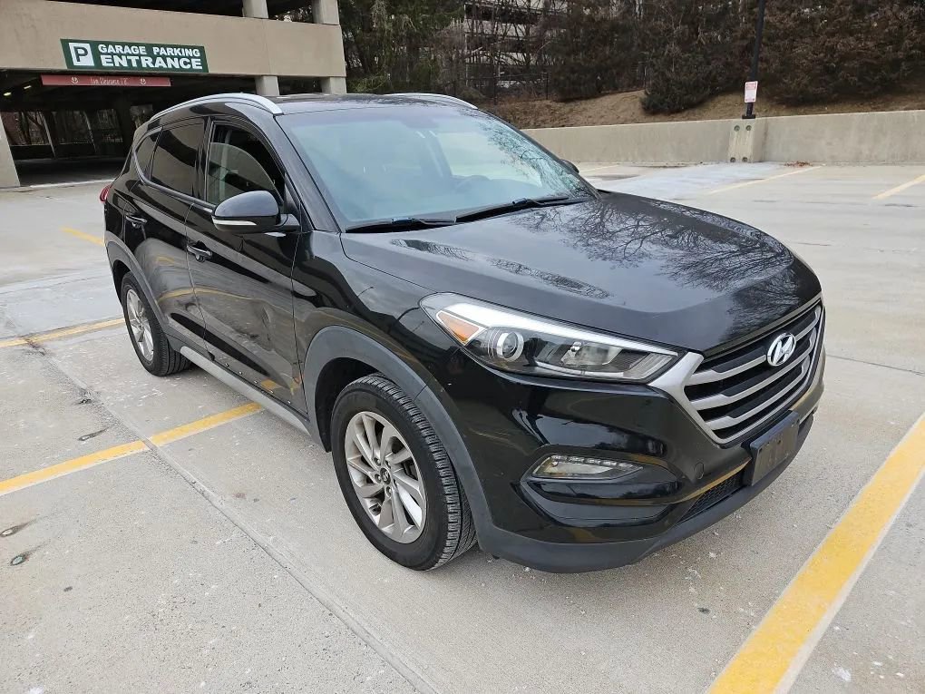 Used 2017 Hyundai Tucson SE Plus image 3