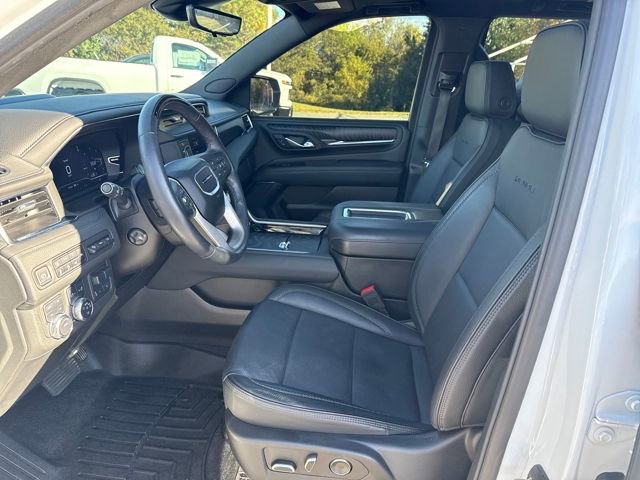 Used 2024 GMC Yukon Denali w/ Advanced Technology Package image 9