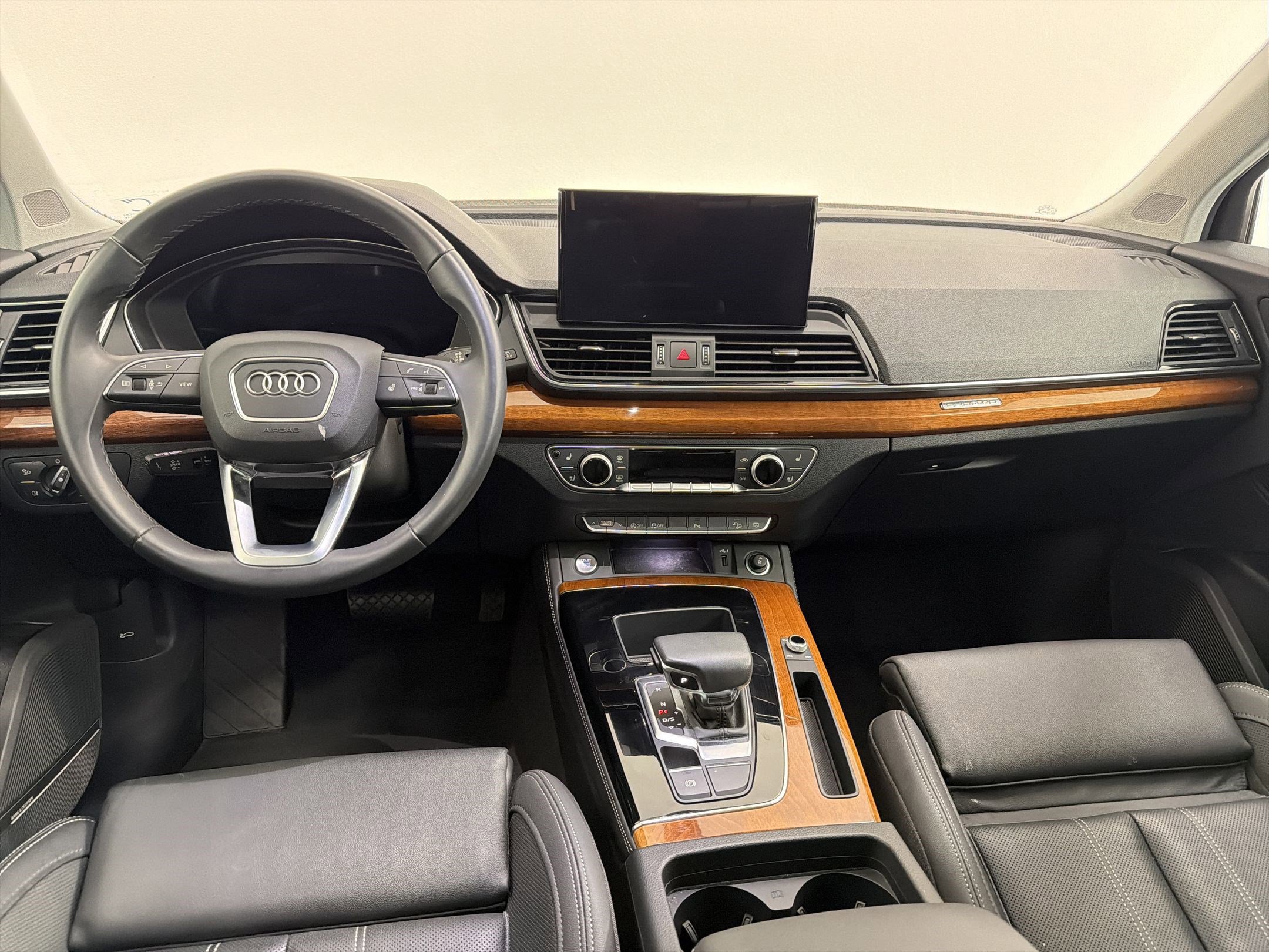 Used 2023 Audi Q5 2.0T Premium Plus w/ Premium Plus Package AWD/4WD image 16