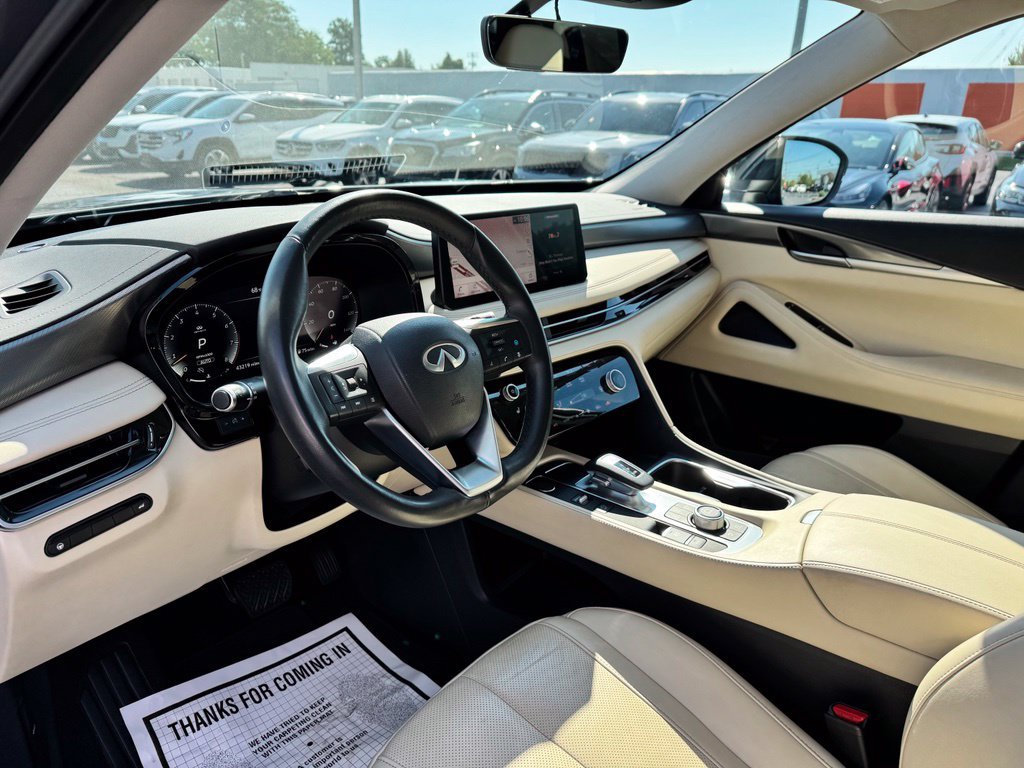 Used 2023 INFINITI QX60 Luxe w/ Cargo Package AWD/4WD image 3