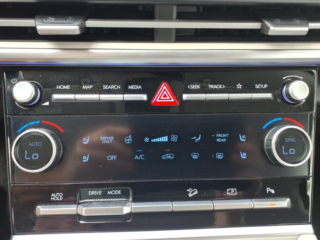 Certified 2025 Hyundai Santa Fe Calligraphy FWD image 22