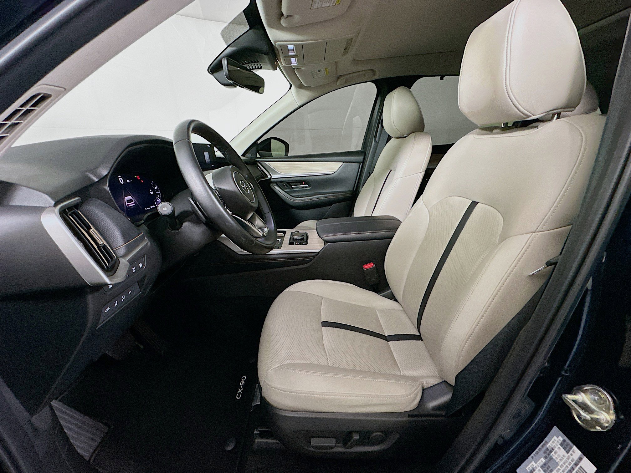 Used 2024 MAZDA CX-90 Plug-In Hybrid w/ Premium Pkg AWD/4WD image 13