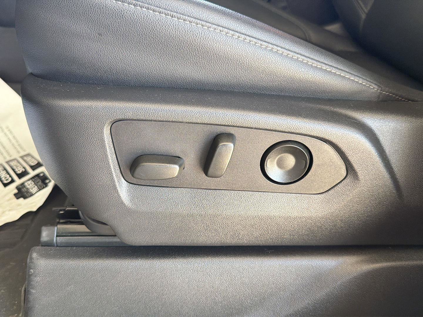 Used 2023 GMC Sierra 1500 SLT image 14