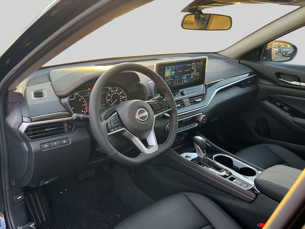New 2025 Nissan Altima 2.5 SR w/ SR Premium Package AWD/4WD image 24