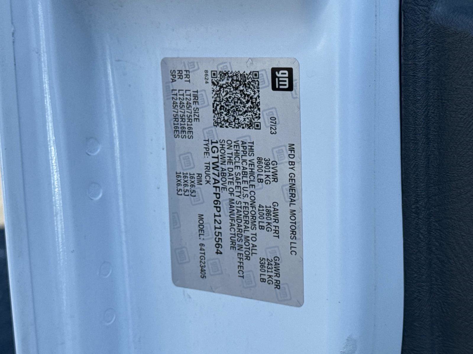 Used 2023 GMC Savana 2500 w/ Driver Convenience Package image 30