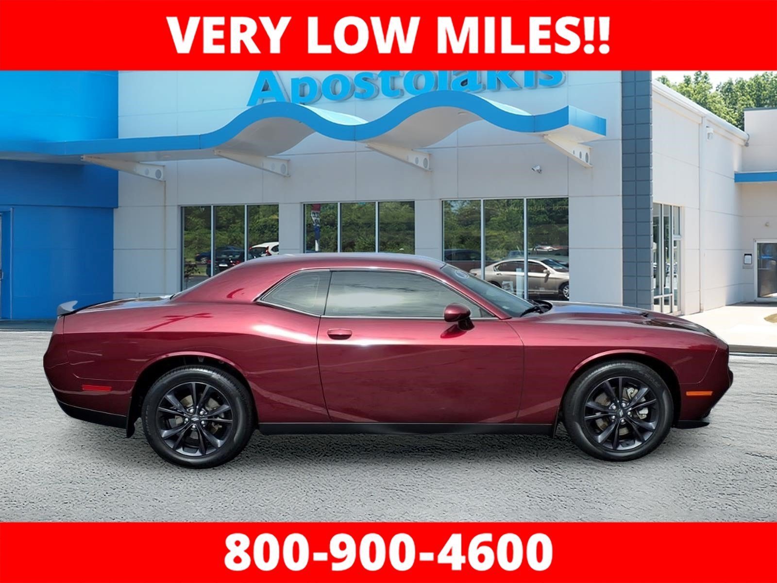 Used 2021 Dodge Challenger SXT w/ Blacktop Package AWD/4WD image 2