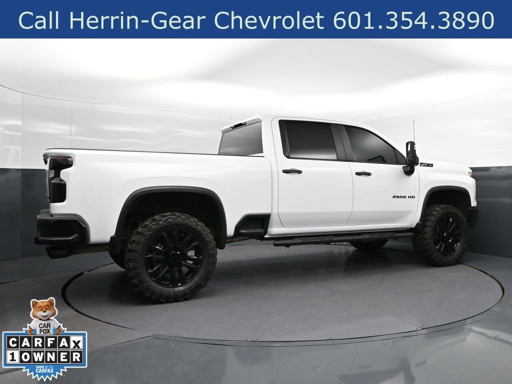 Used 2024 Chevrolet Silverado 2500 Custom w/ Custom Value Package AWD/4WD image 8