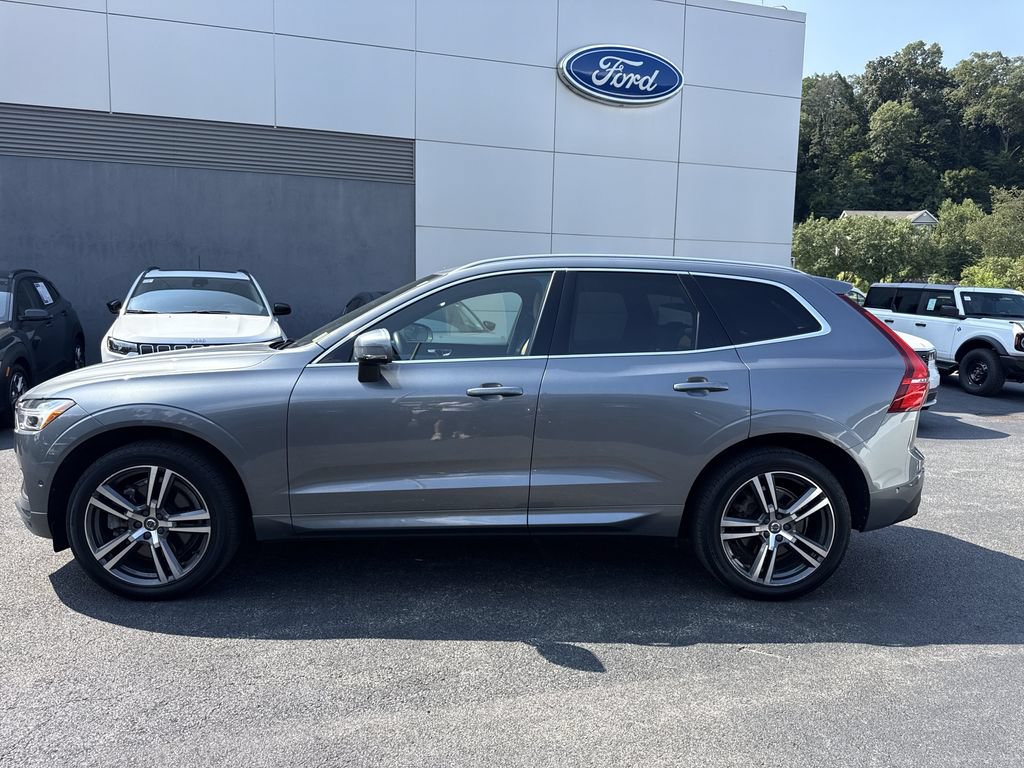 Used 2019 Volvo XC60 T6 Momentum w/ Multimedia Package AWD/4WD image 2
